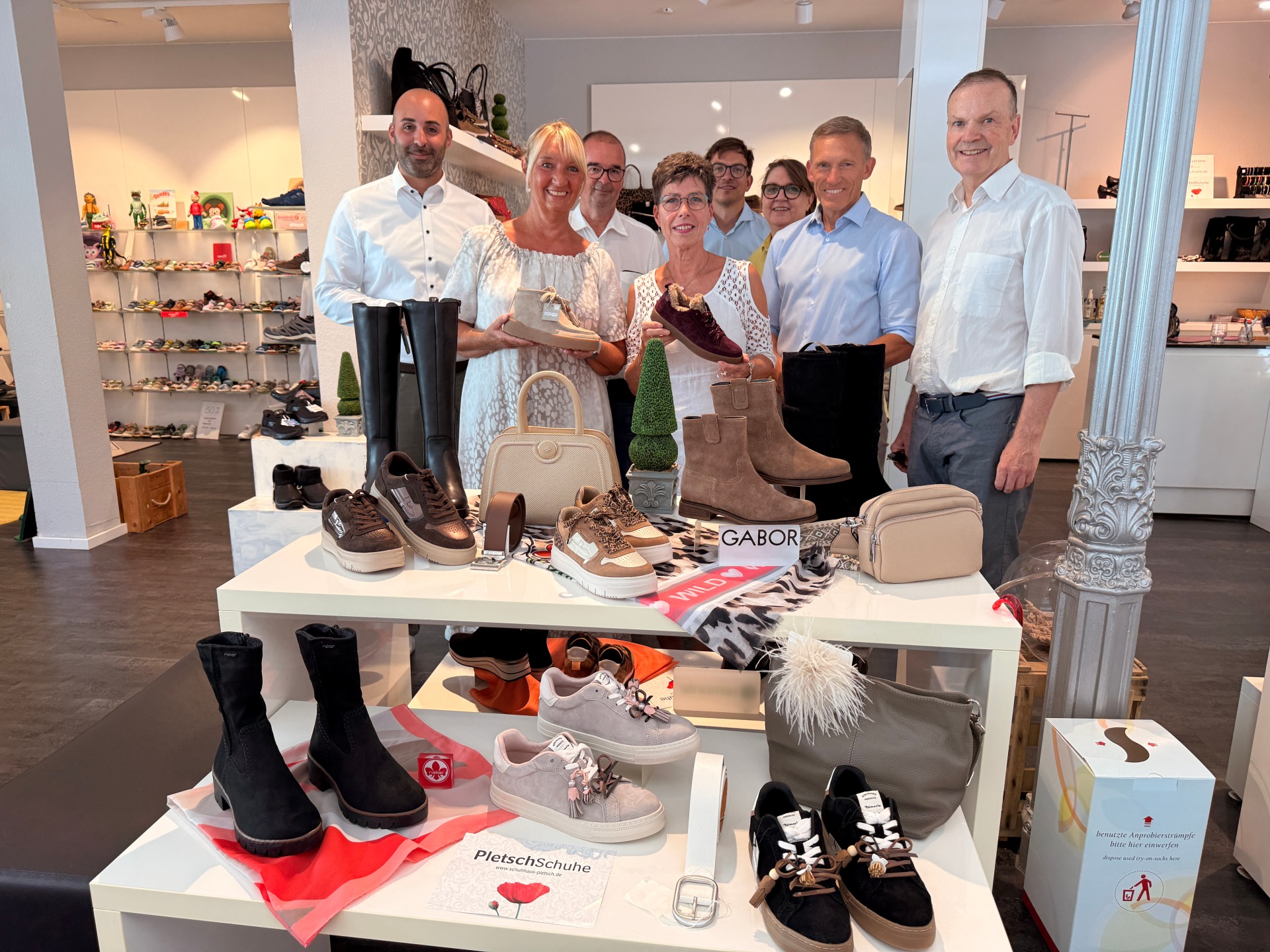 Landrat besucht Schuhhaus Pletsch