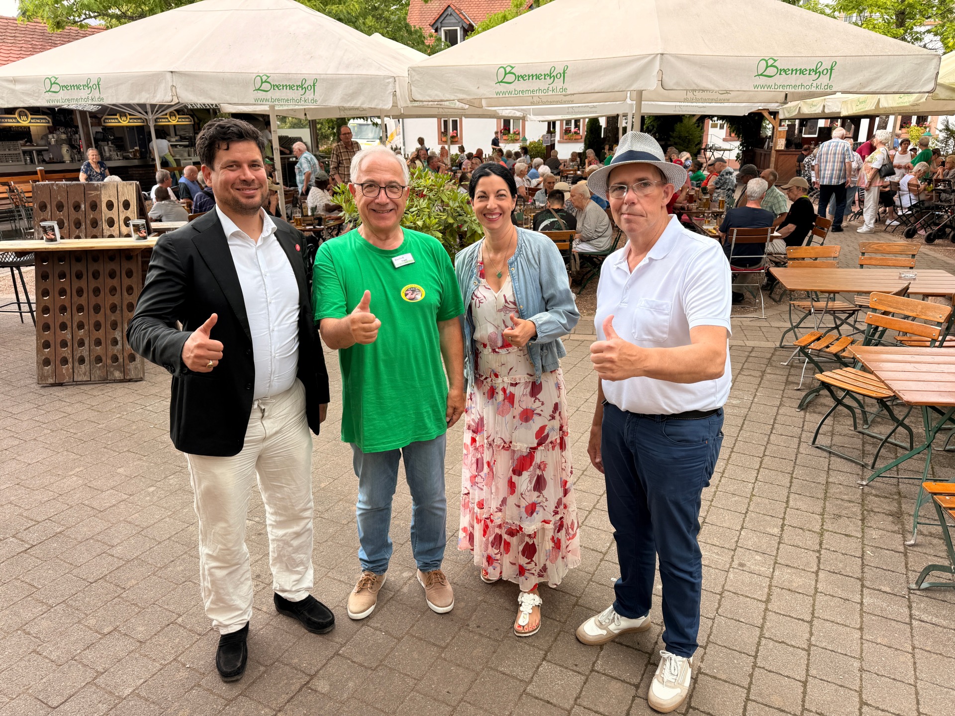 15. Waldfest alt-arm-allein