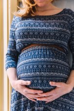 Frau mit Schwangerschaftsbauch